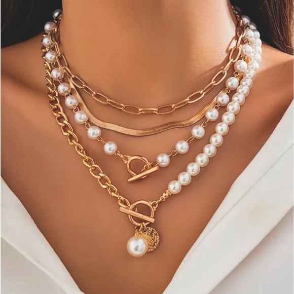 Jewelry - NEW! Four Piece Gold and White Pearl Necklace Set🎁